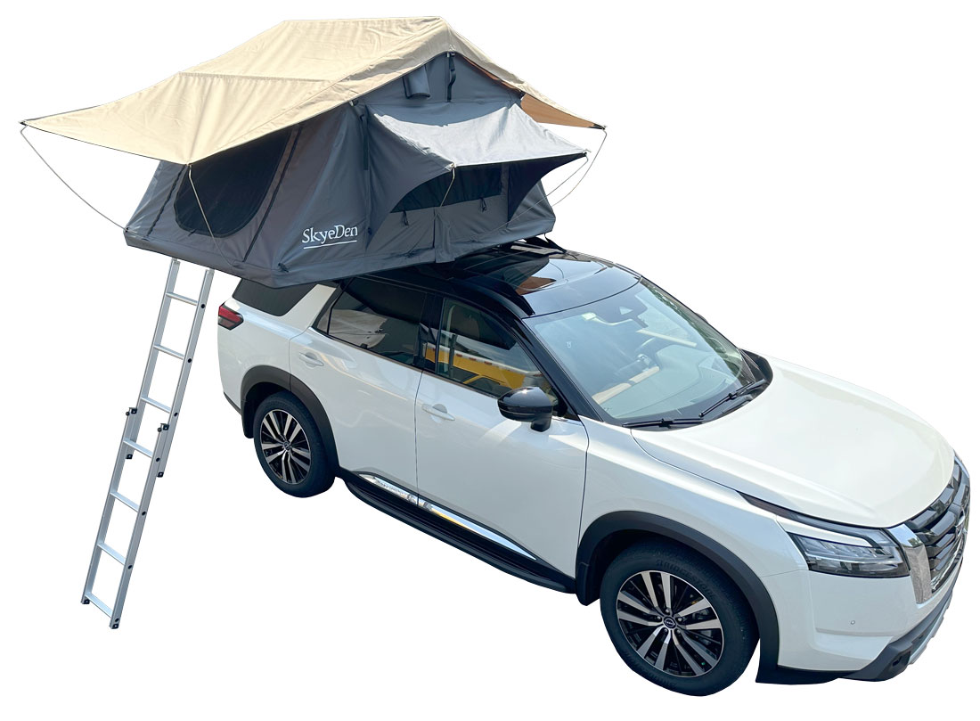 PathFinder SUV with mounted Rooftop Tent